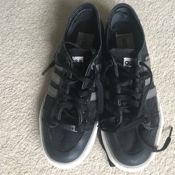 Beckham x Adidas canvas shoe - Picture 5 of 6